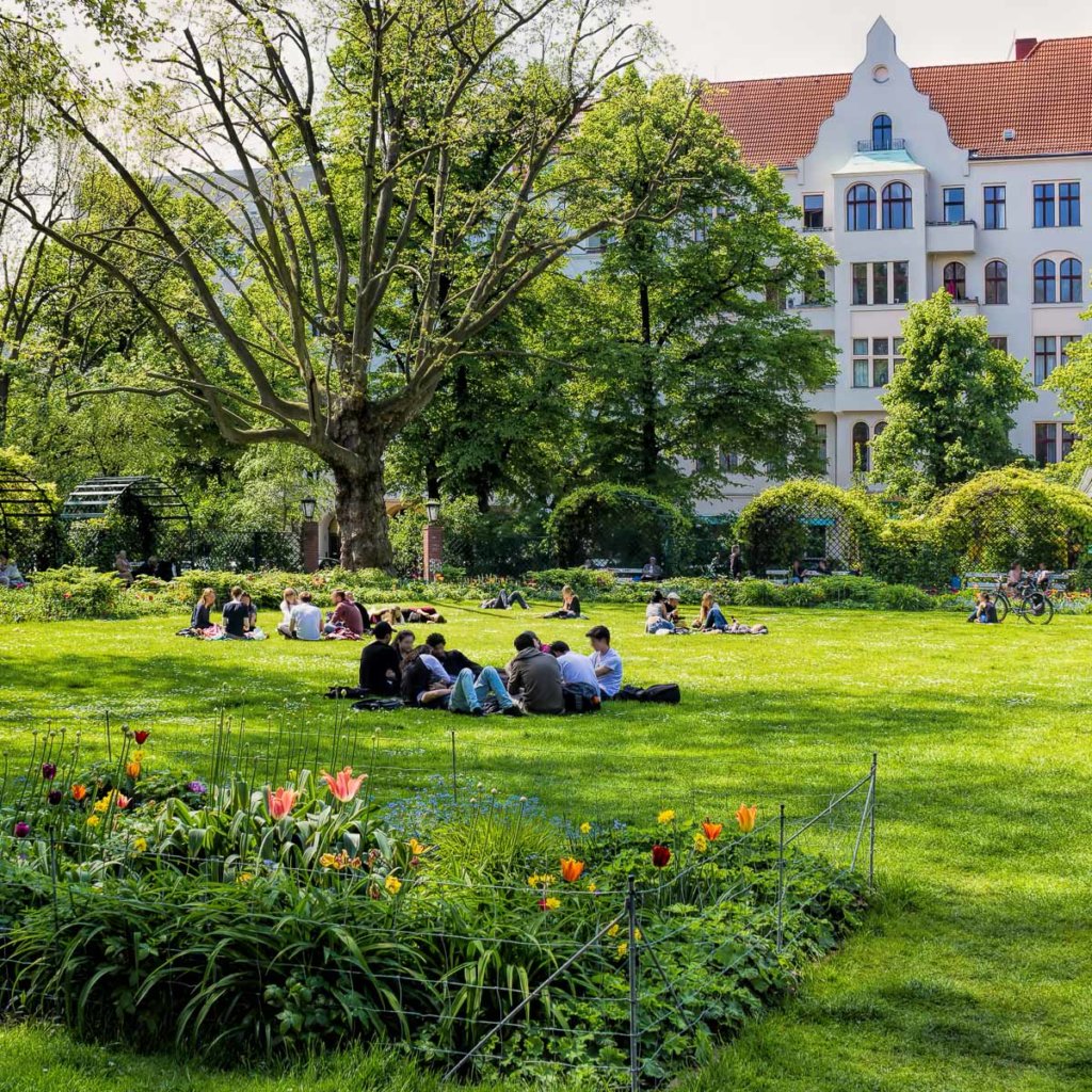 Savignyplatz in Charlottenburg - Berlin | CREME GUIDES